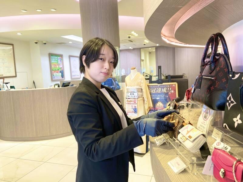 ザ・ゴールド 稲里中央店の仕事画像1