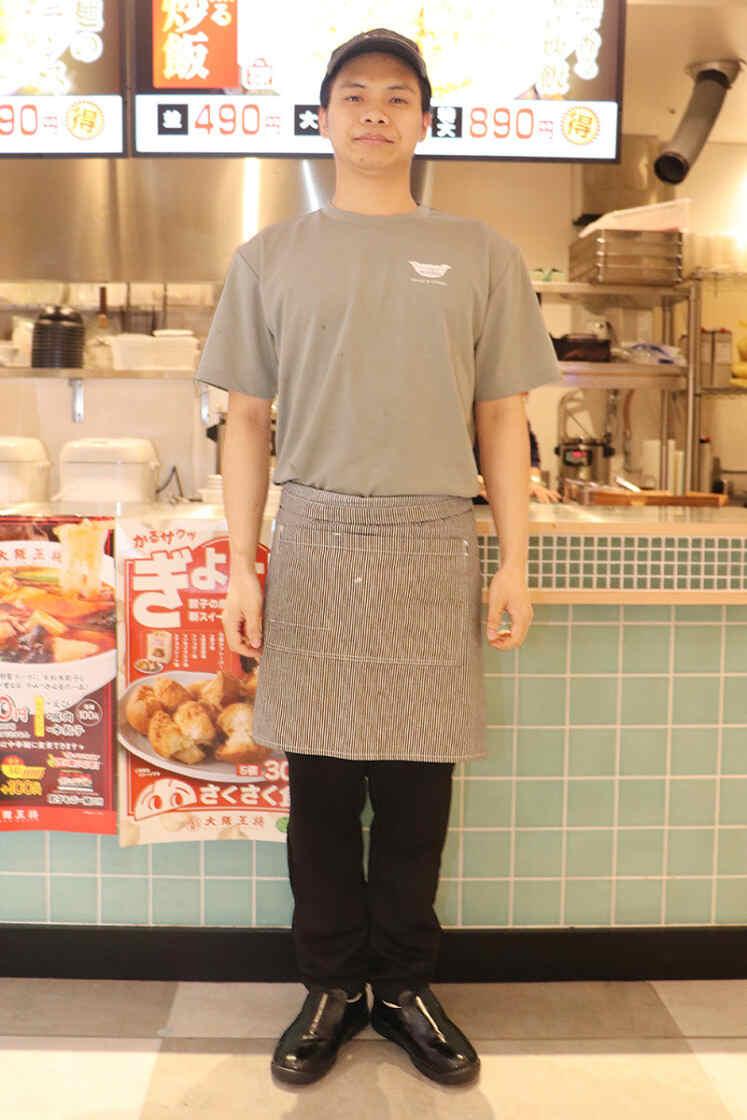 大阪王将 稲荷町駅前店の制服5
