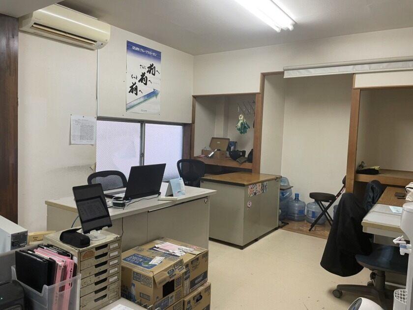 泉興業株式会社 猪名川支店の制服3