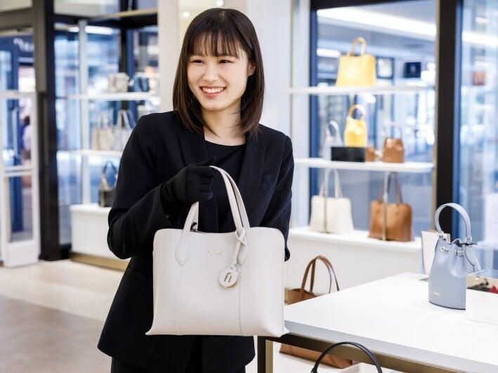 FURLA 三井アウトレットパーク ジャズドリーム長島店の仕事画像2