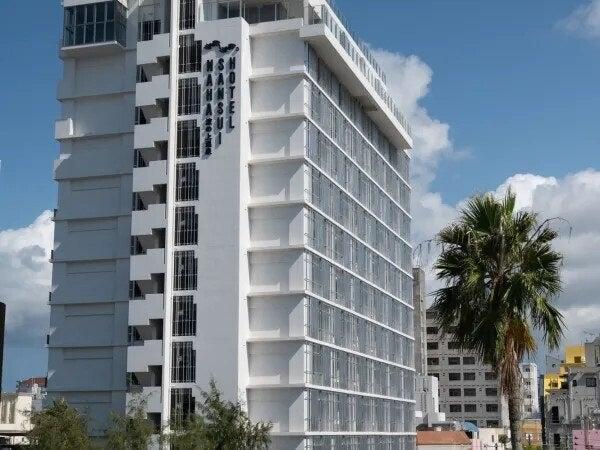 HOTEL SANSUI NAHAの仕事画像1