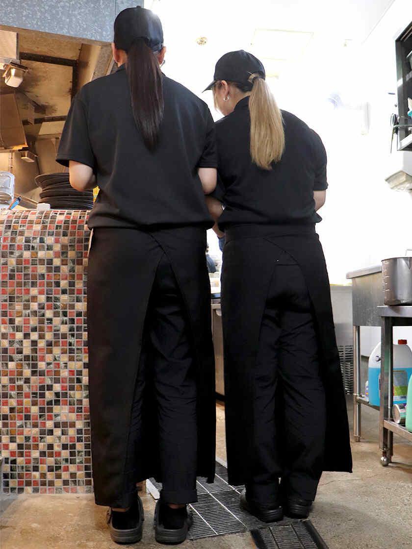 喃風 伊川谷店の制服2