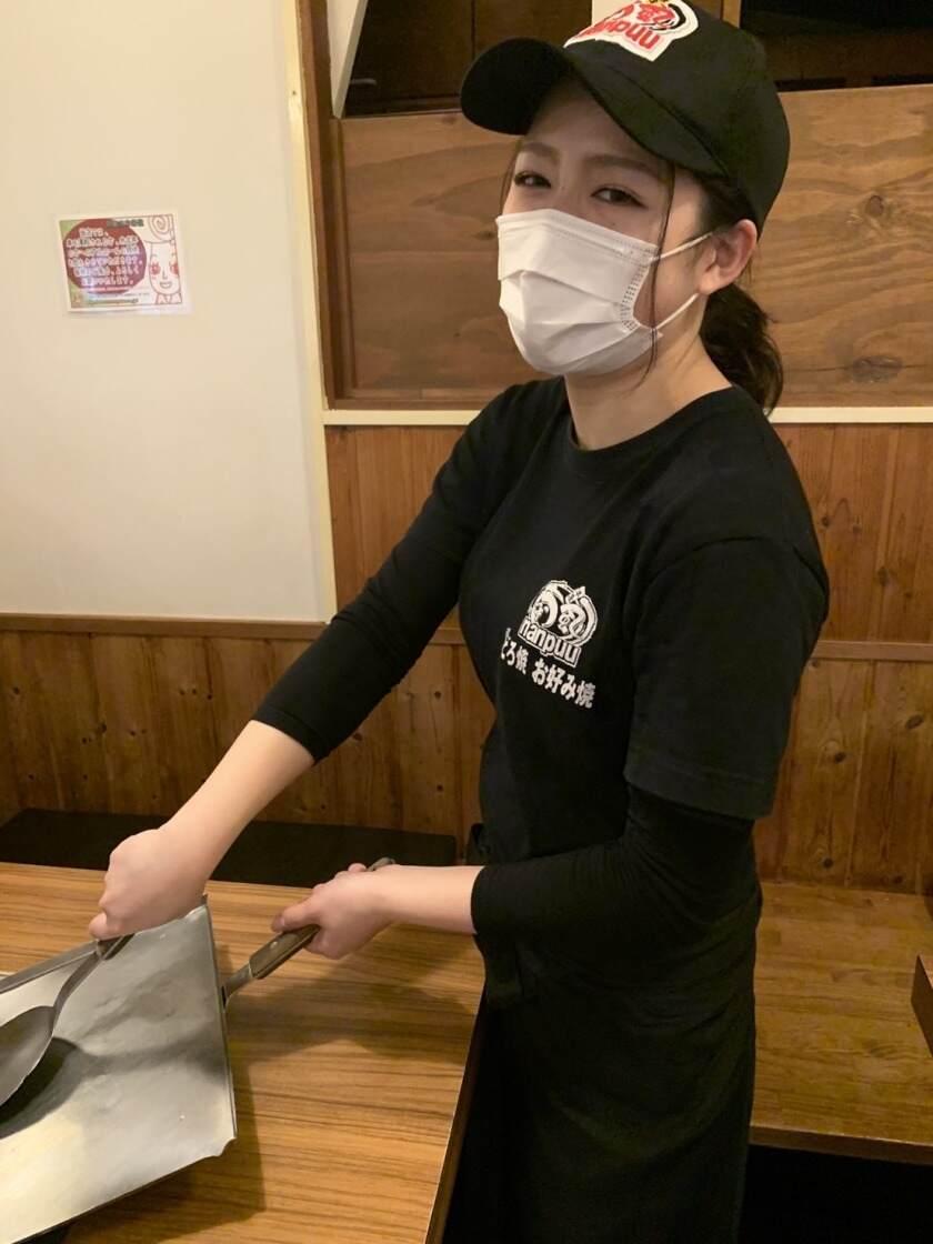 喃風 太子店の制服2