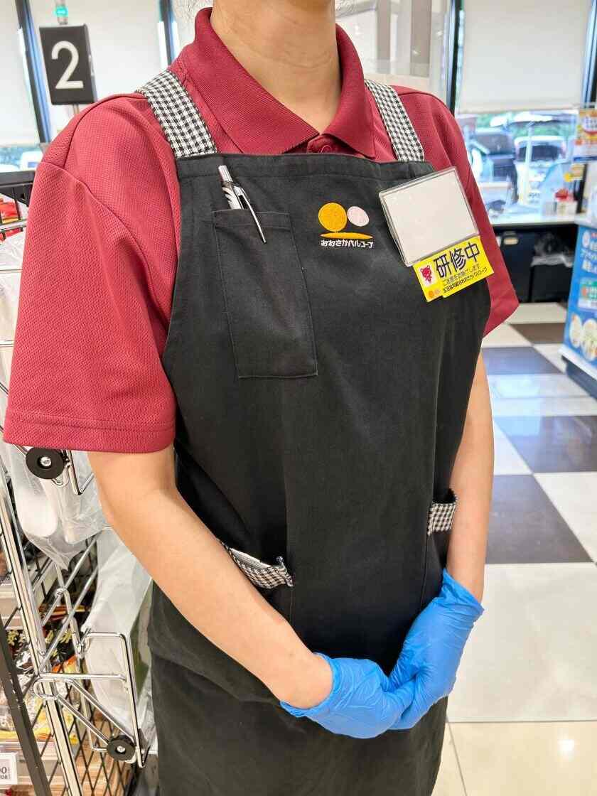 生活協同組合おおさかパルコープ 忍ヶ丘店の制服3
