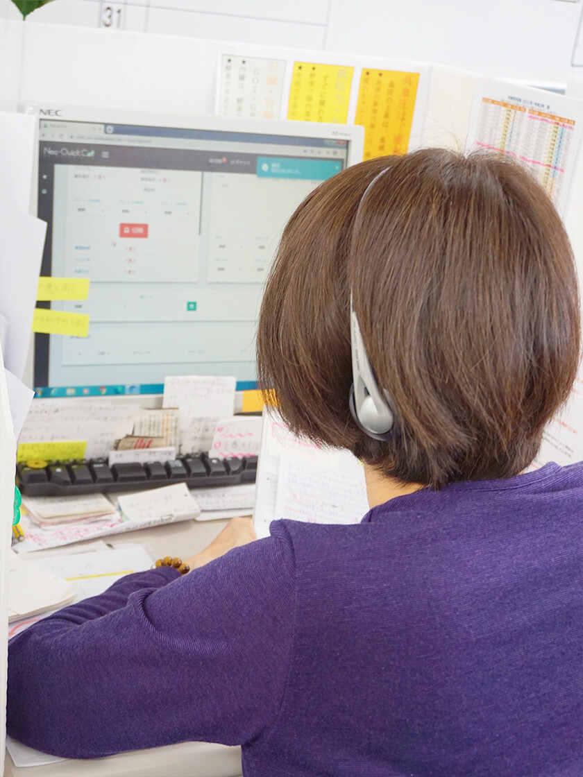 ちゅら花マーケティング株式会社 天神の制服3