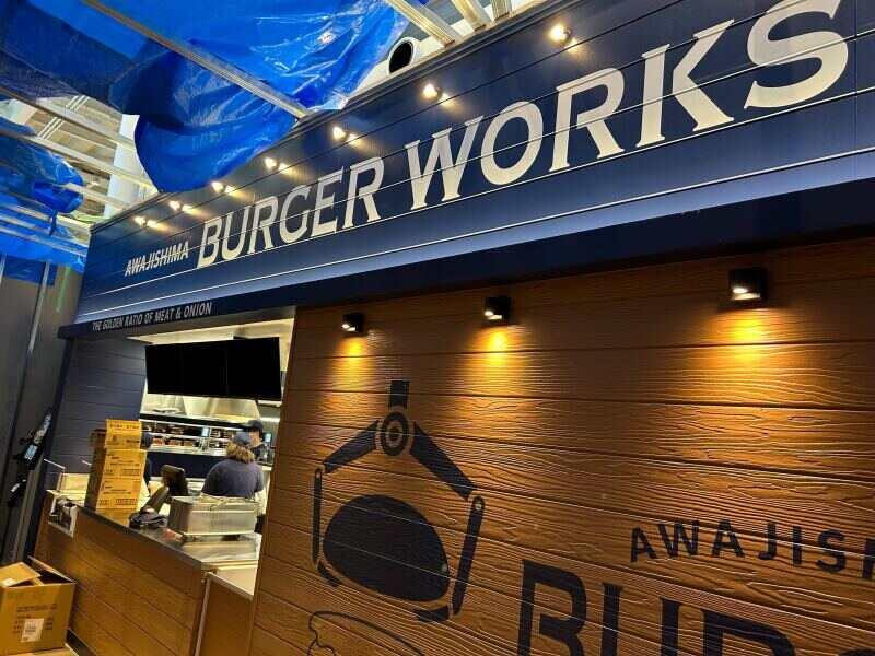淡路サービスエリアのフードコート内のハンバーガーの新店舗!の仕事画像2