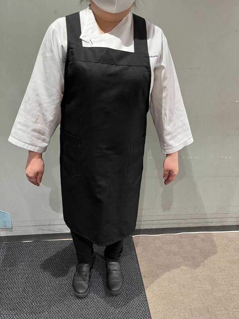 洲本ゴルフ倶楽部 レストランの制服2