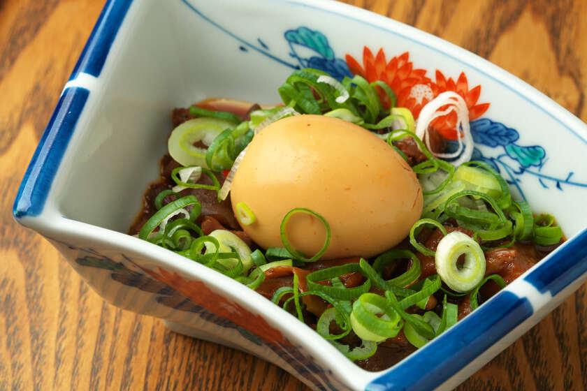 錦市場 肉のひろ重の制服6