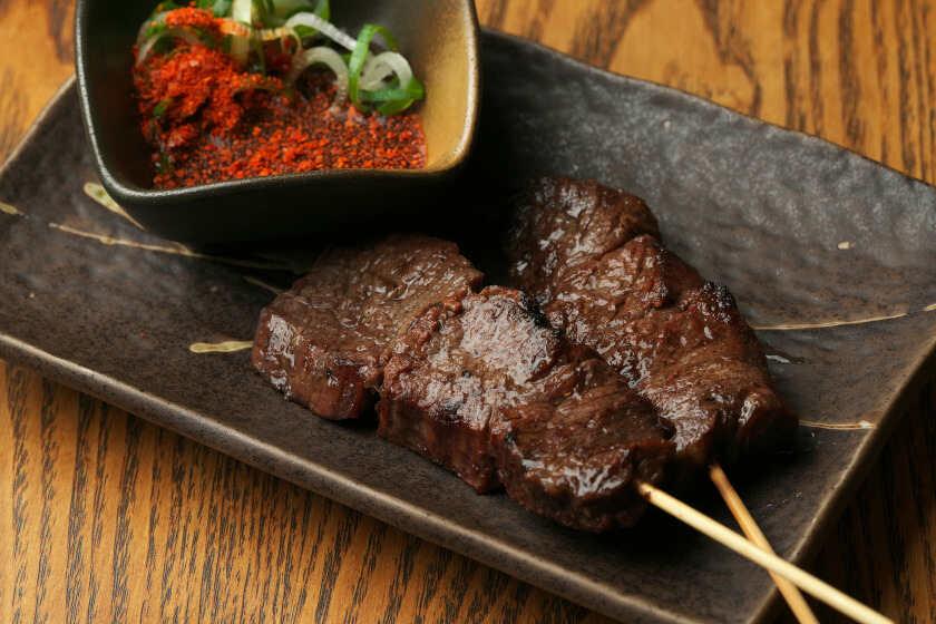 錦市場 肉のひろ重の制服1