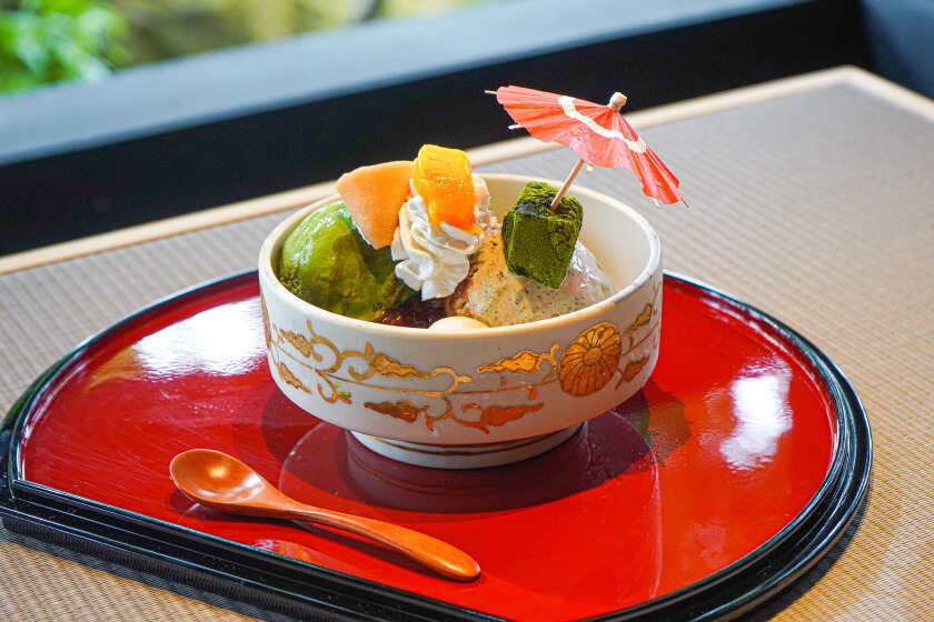 eXcafe 京都嵐山本店の制服2