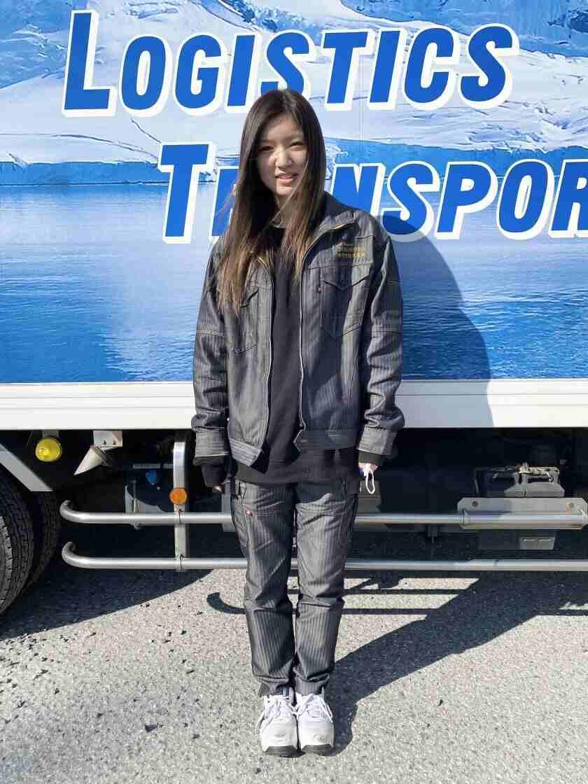 株式会社外村物流運輸の制服1