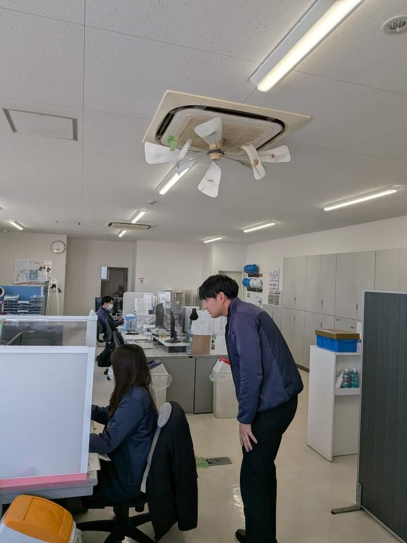 クリエイト株式会社 東京西営業所の制服2