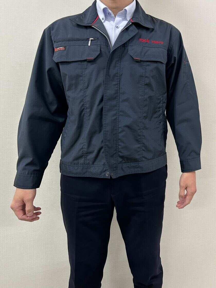 東海溶業株式会社の制服1