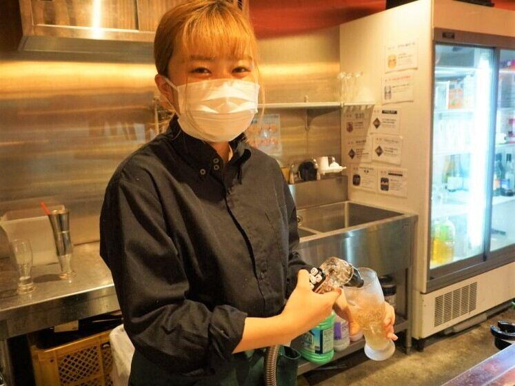 シュラスコ&ビアバー GOCCHI BATTA 上野店の制服6