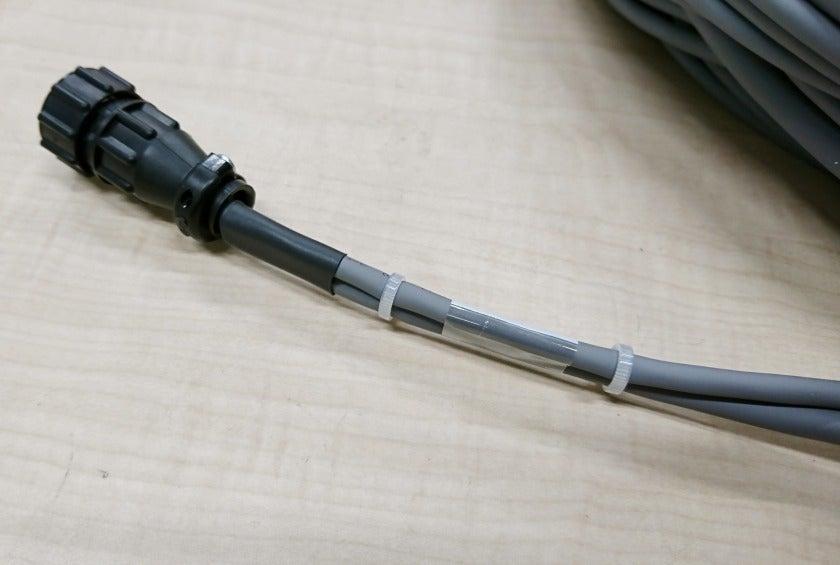 第一電材株式会社の制服3