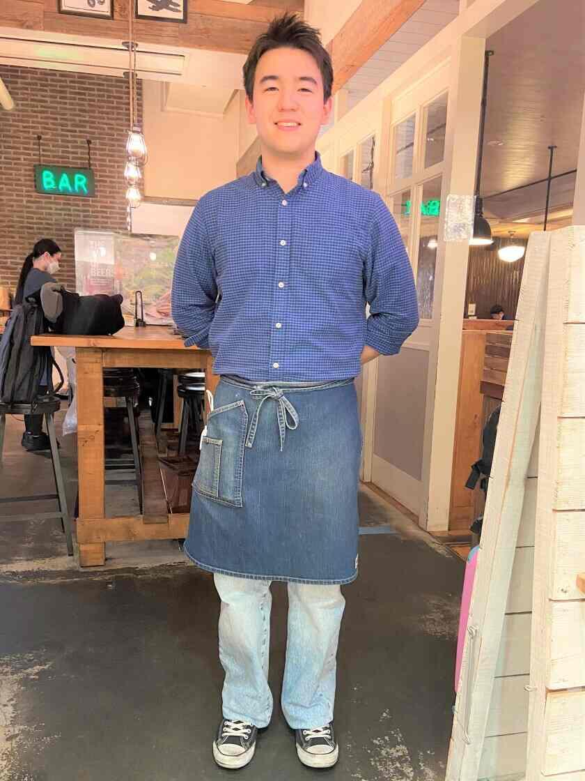 アメリカンレストラン&カフェ バビーズ 株式会社M・R・Sの制服3