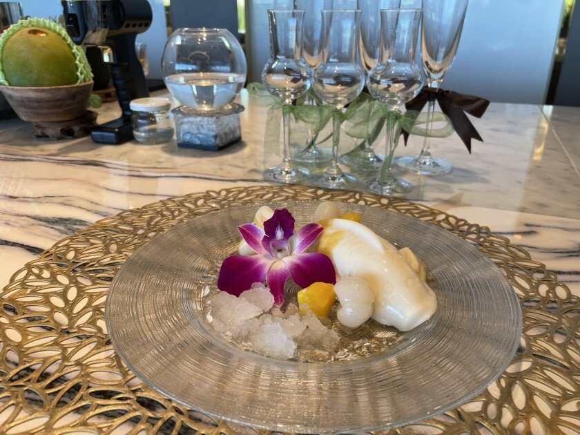 シンガポール・シーフード・リパブリック 東京の制服5