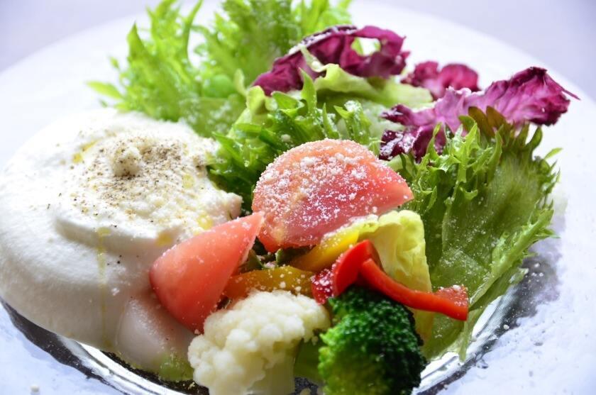 旬香亭 丸の内の制服6