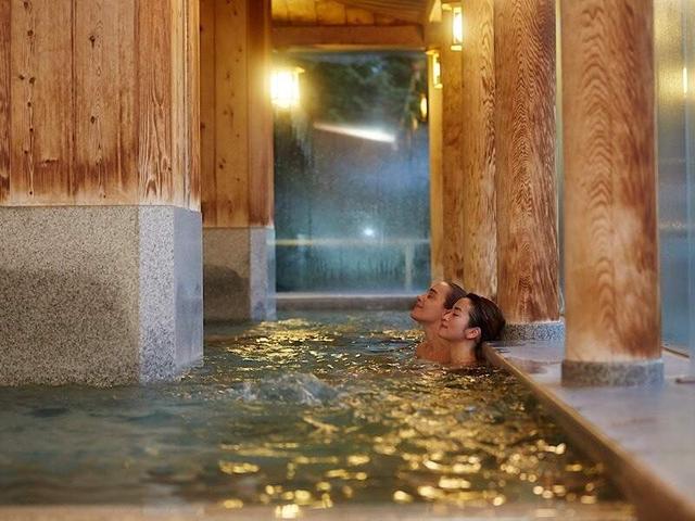 プールやジムも利用可能!特典いっぱいの大人気レストラン業務!(フード・飲食、下呂市)のイメージ画像