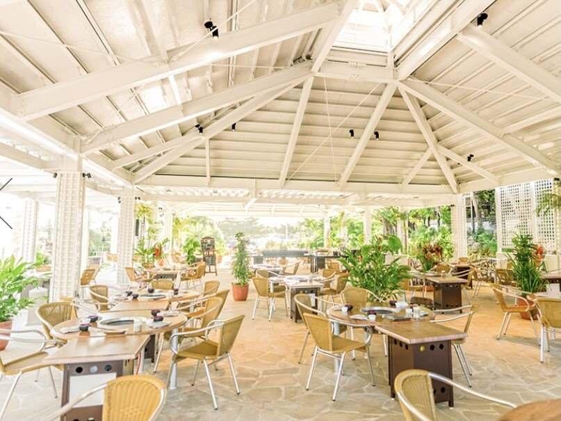 寮費/水道/光熱費無料♪交通費の支給あり♪沖縄リゾートバイトの制服2