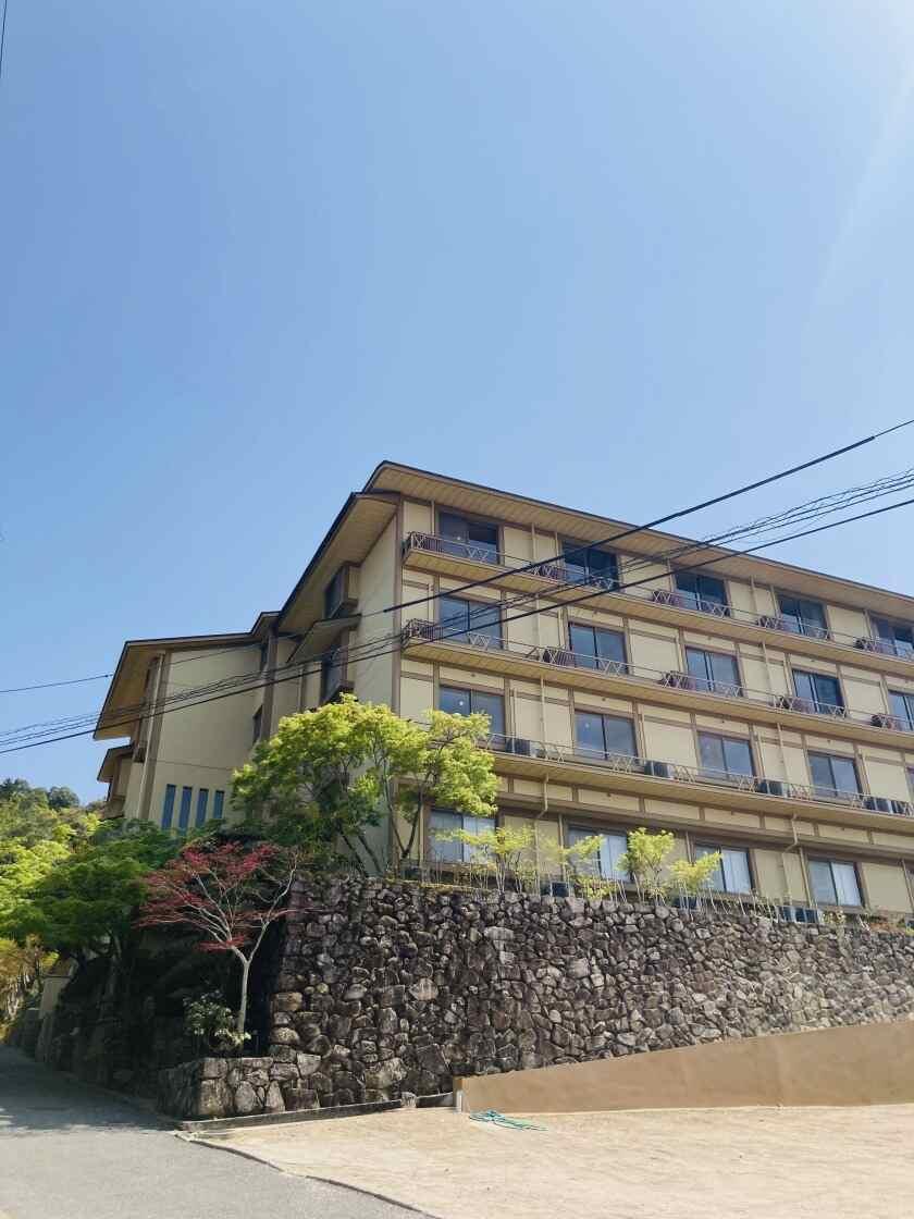 宮島ホテルまことの制服3