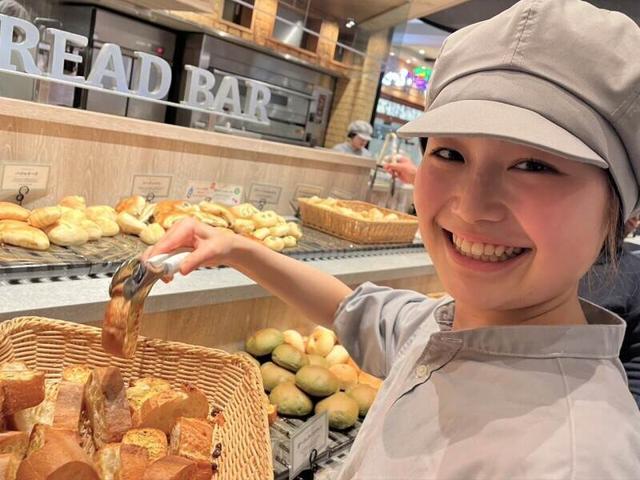 ホールスタッフ│パン食べ放題が人気のベーカリーレストラン(フード・飲食、安城市)のイメージ画像