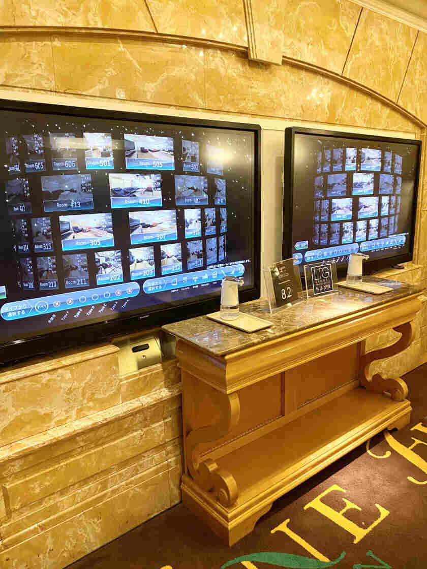 ホテルファインガーデン梅田店の制服4