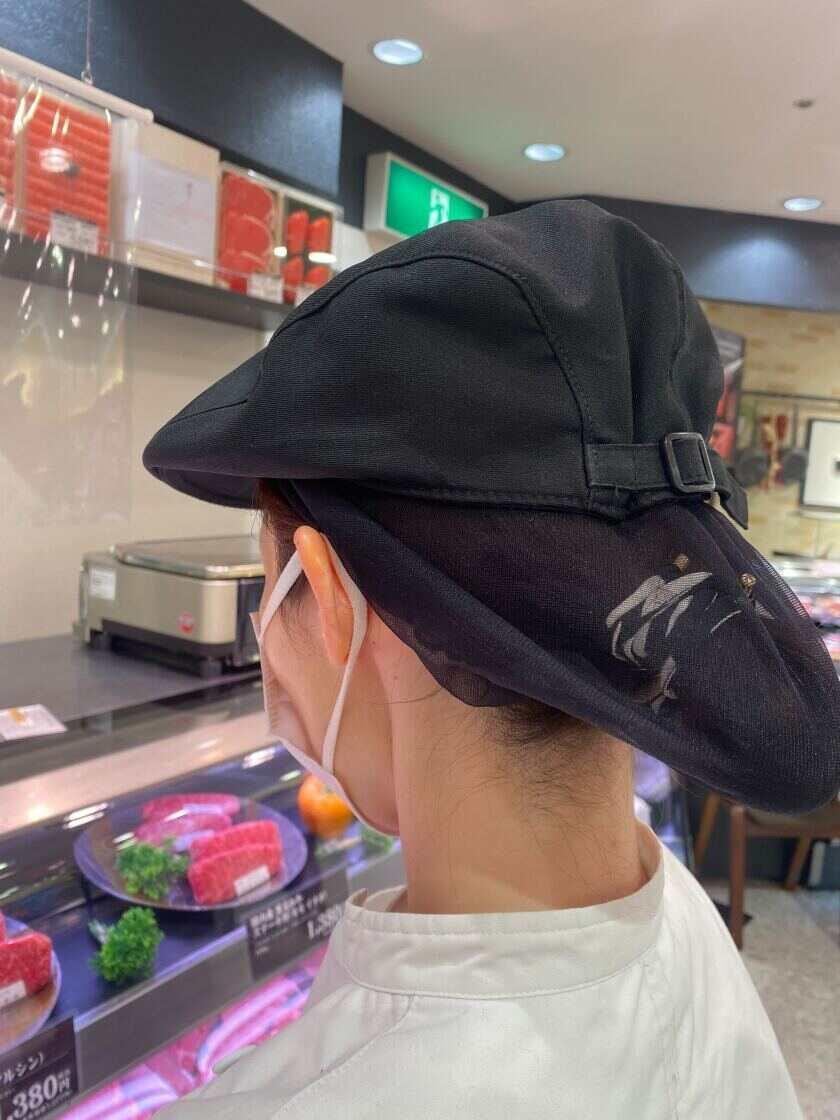 つの田 宝塚阪急店(精肉店)の制服3