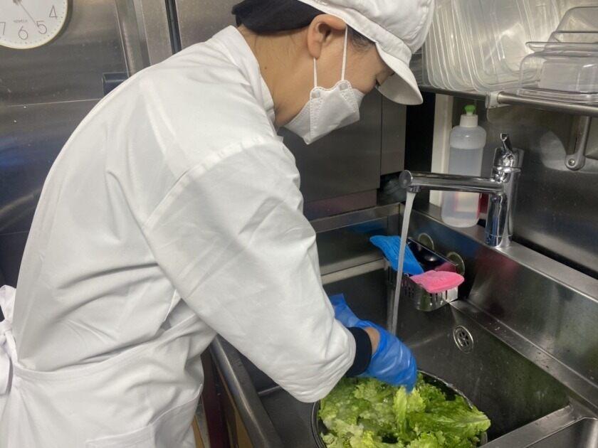 つの田 神戸阪急百貨店の制服4