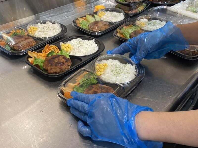 お肉屋さんの惣菜 かつヰ 大井阪急店の仕事画像3