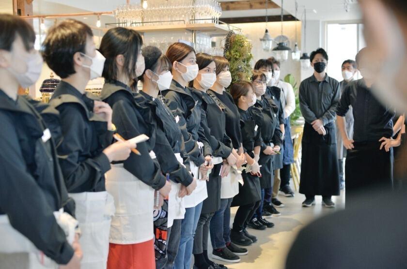 株式会社ごはんクリエイトの制服4