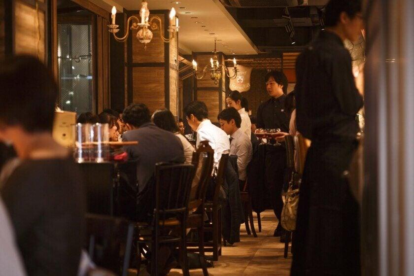 ウルビアマン 秋葉原店の制服1