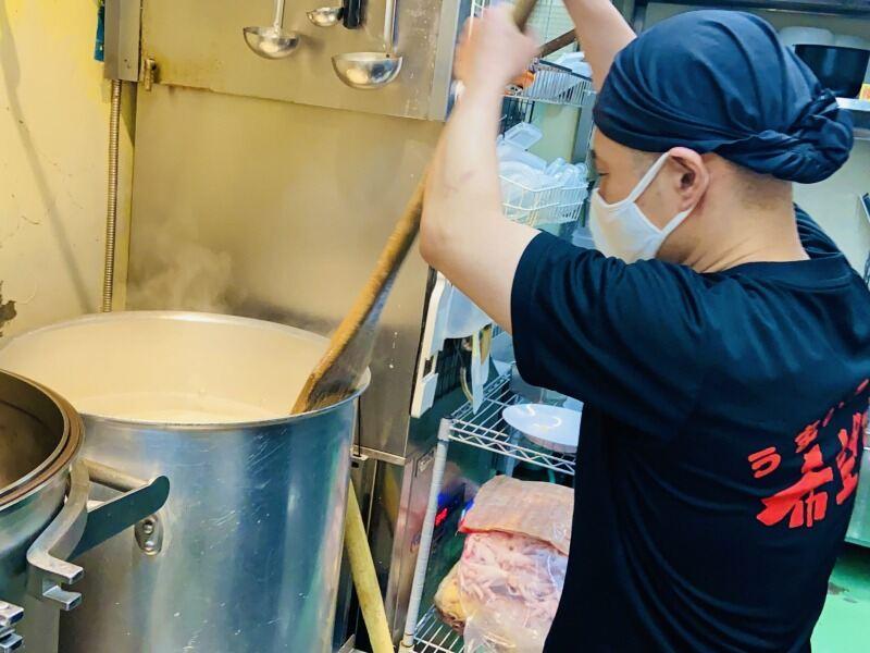 希望軒 JR灘駅前店の仕事画像3