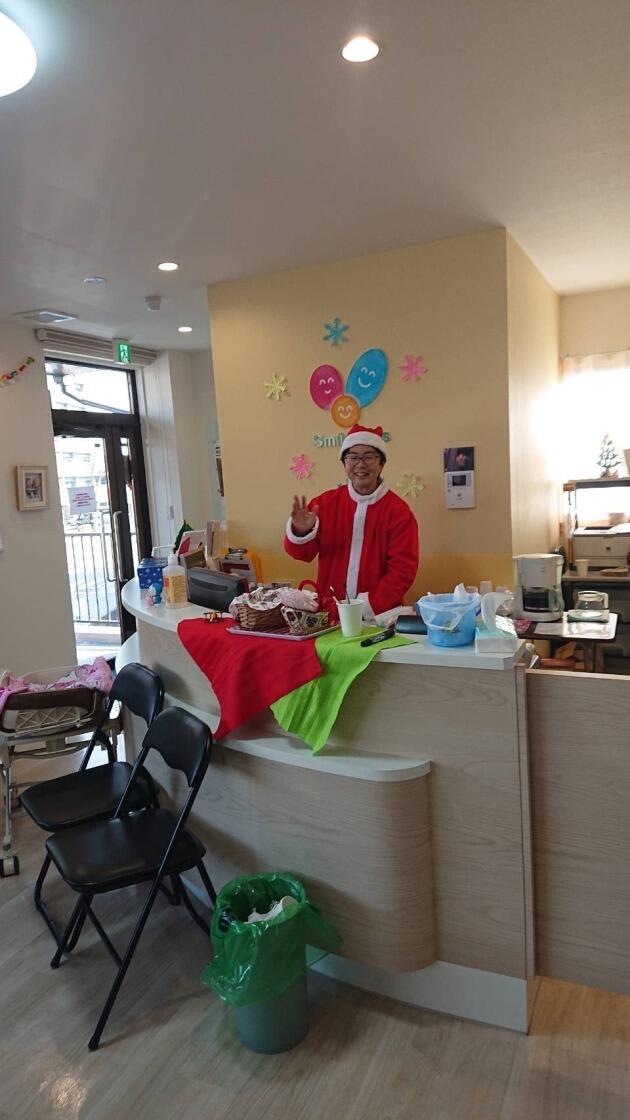 にこにこクリニックの制服1