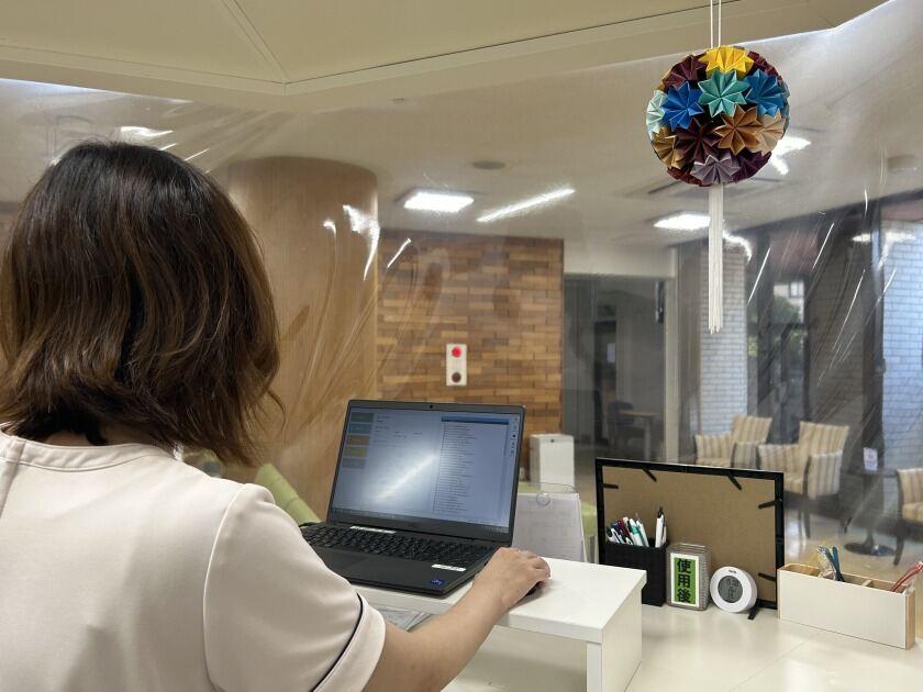 柴原医院の制服1