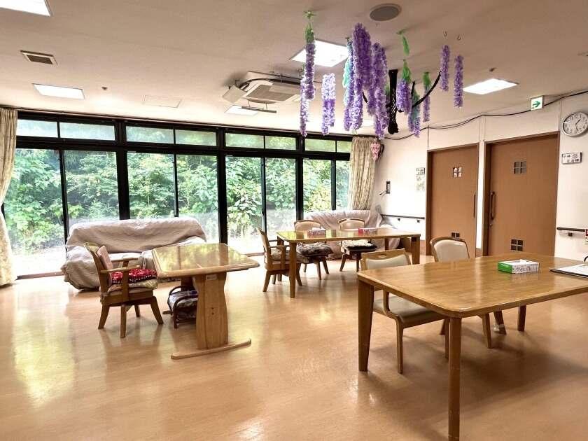 グループホームみどりの森の制服2