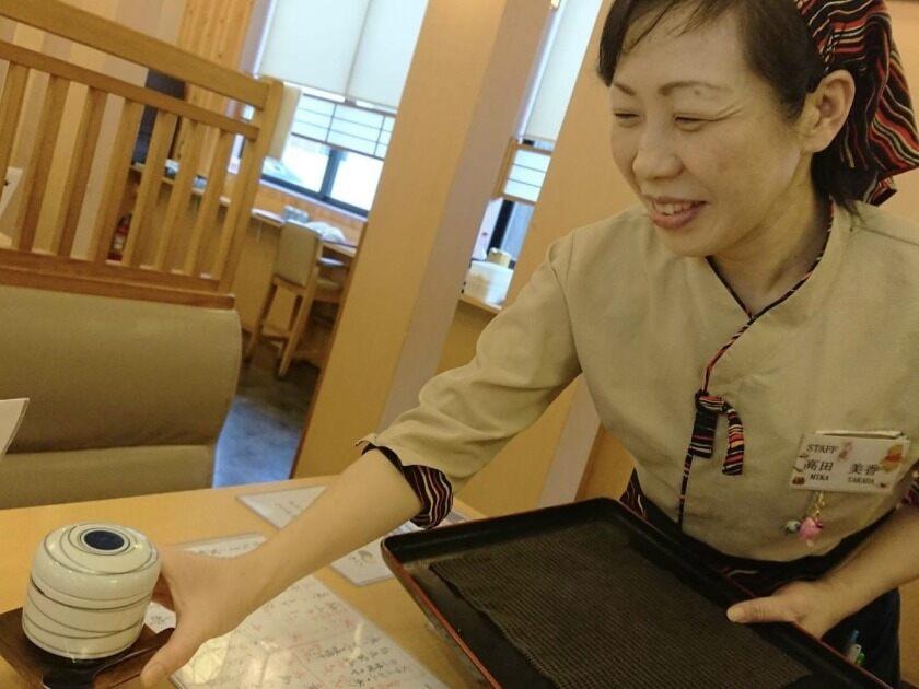 京寿司 大畠店の制服3