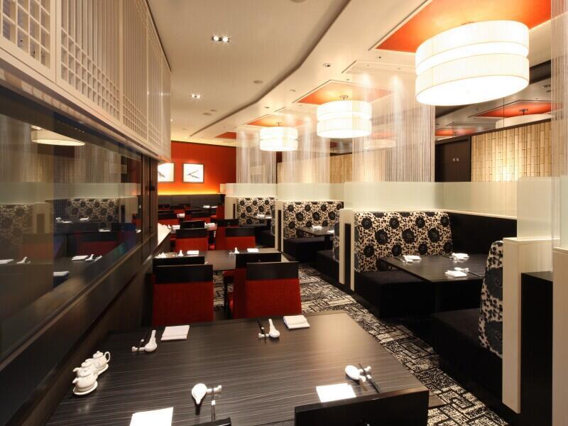 ANA クラウンプラザホテル新潟の制服2