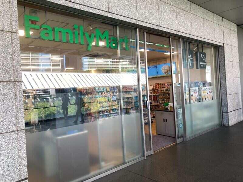 ファミリーマート品川グランパサージュ店の仕事画像1