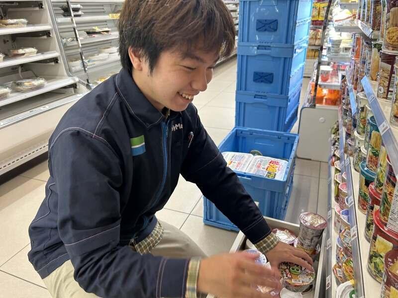 ファミリーマート霞が関ビルディング店の仕事画像1