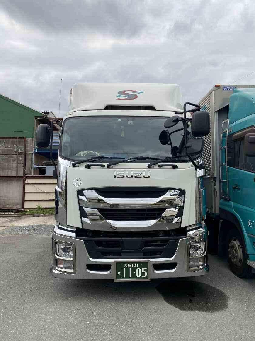 オーエス運輸株式会社の制服1