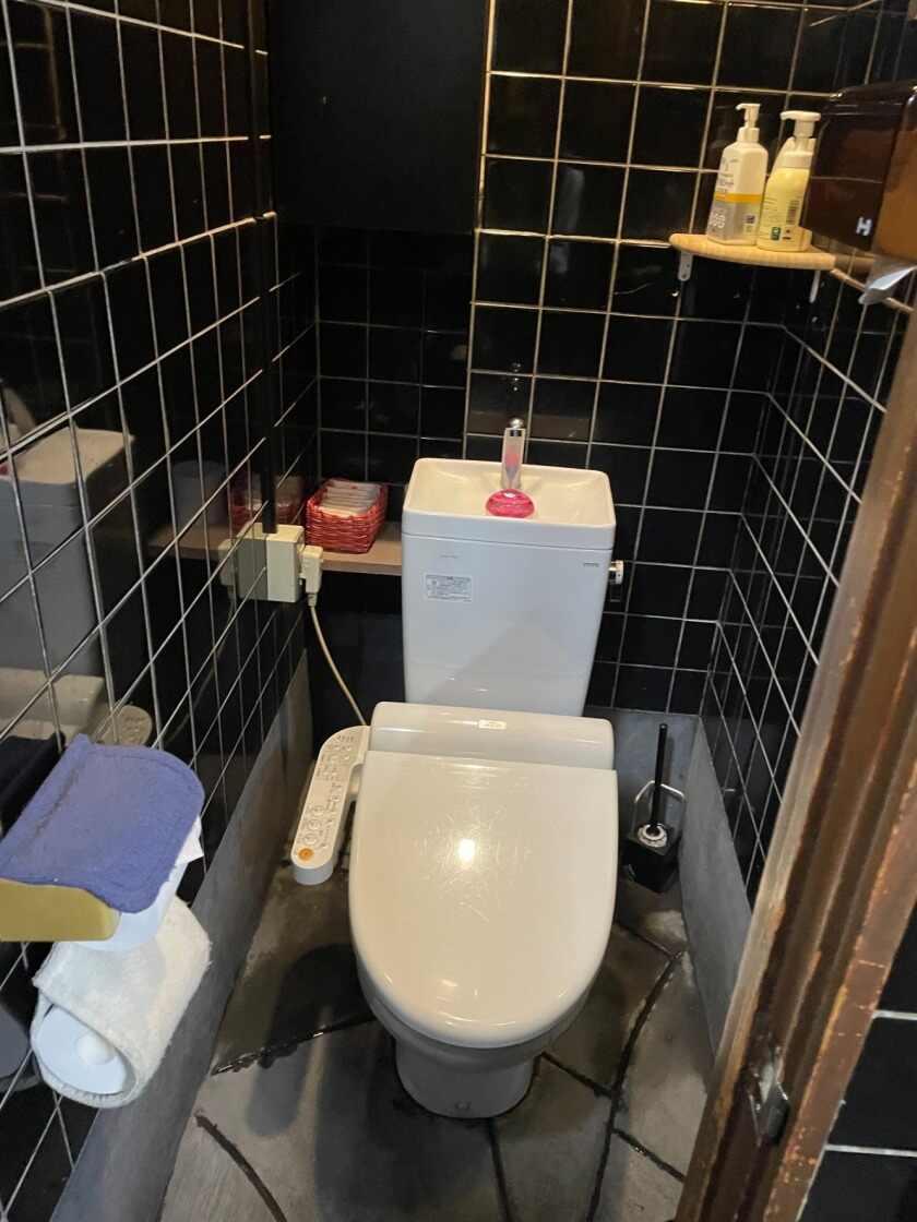 大衆酒場池袋カドヤの制服5