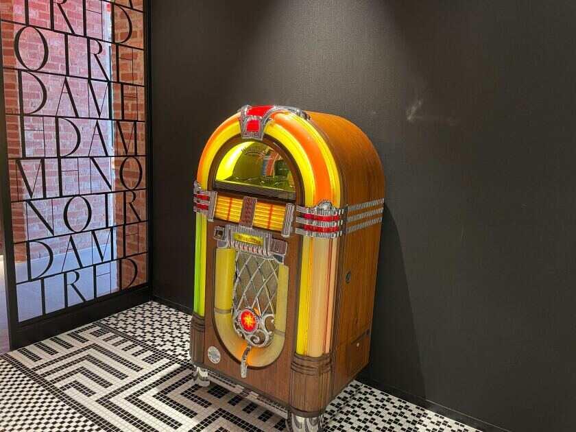 クリエイティブスタッフ大和の制服2