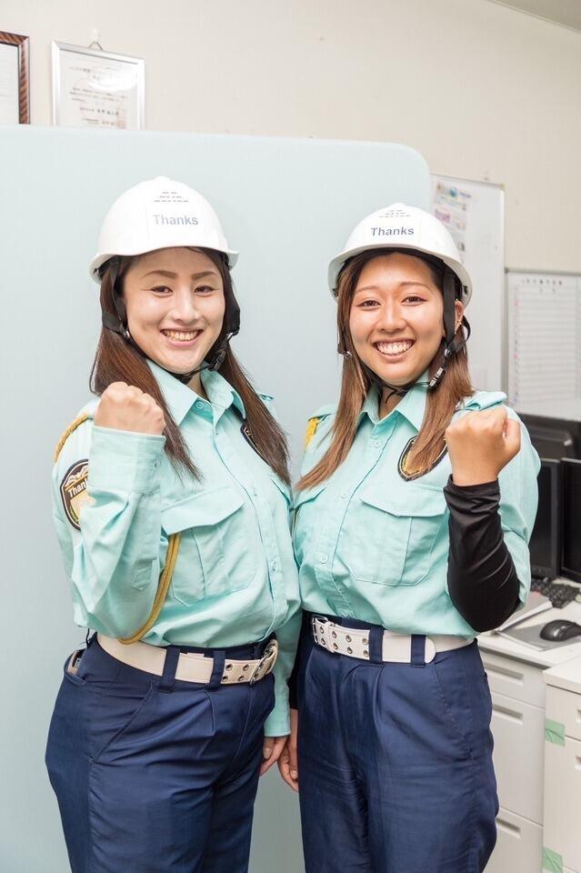 Thanks警備株式会社の制服1