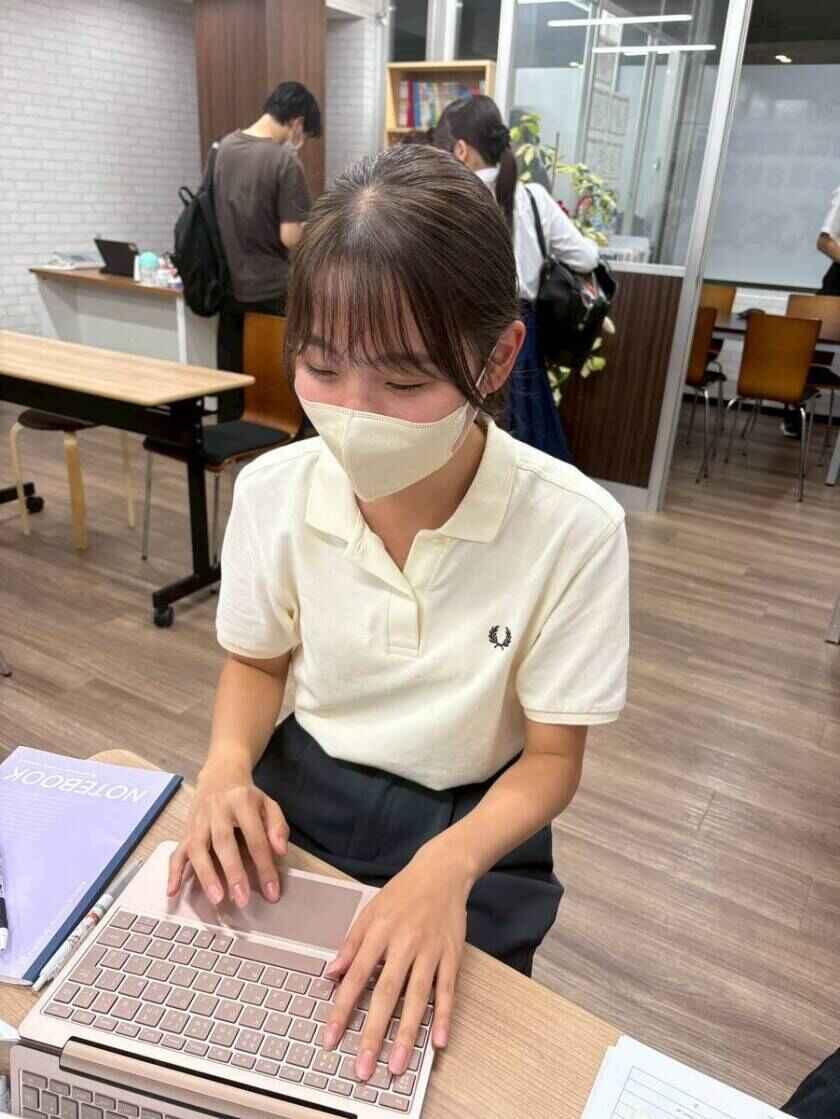 武田塾 北千里校の制服1