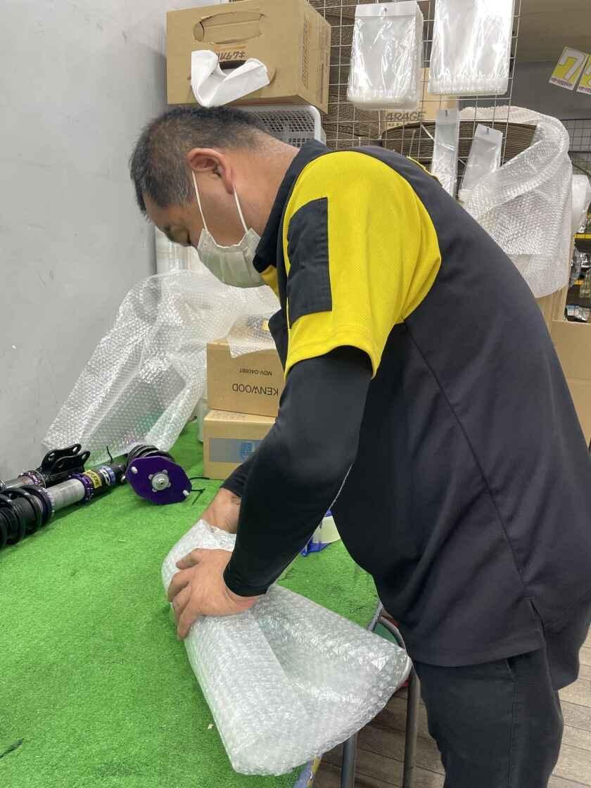 アップガレージ&タイヤ流通センター 佐賀店の制服2