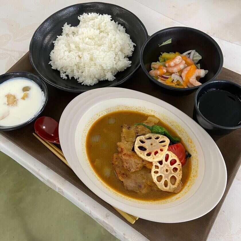 ダイナガ株式会社の制服4