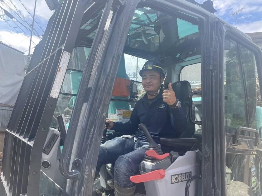 株式会社関総業の制服1