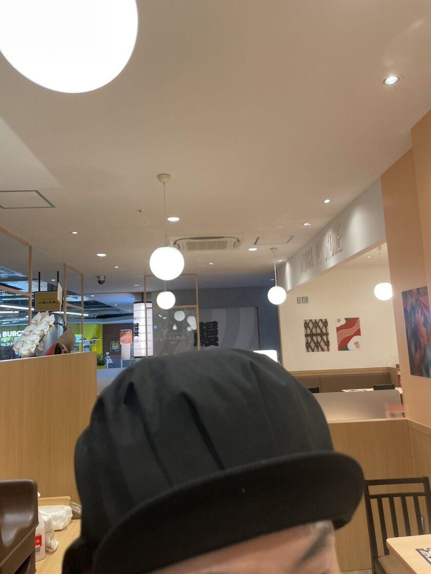 天ぷら専門店 小麦とお米 つかしん店の制服4