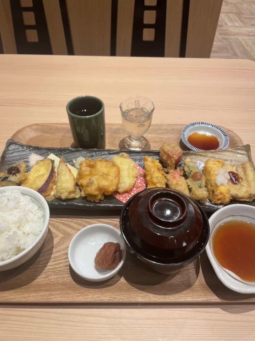 天ぷら専門店 小麦とお米 つかしん店の制服6